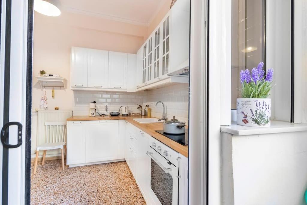 Vintage Charm Apt Near Centre イラクリオン エクステリア 写真