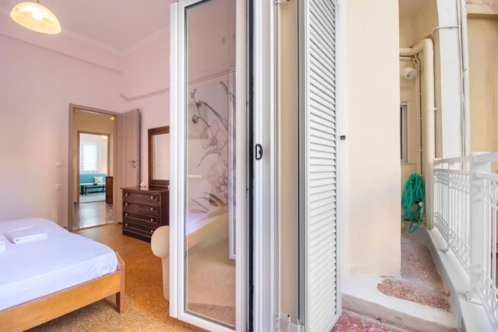 Vintage Charm Apt Near Centre イラクリオン エクステリア 写真