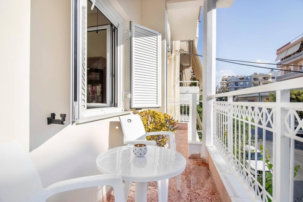 Vintage Charm Apt Near Centre イラクリオン エクステリア 写真