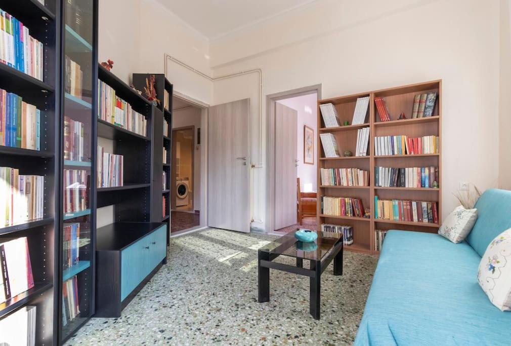Vintage Charm Apt Near Centre イラクリオン エクステリア 写真