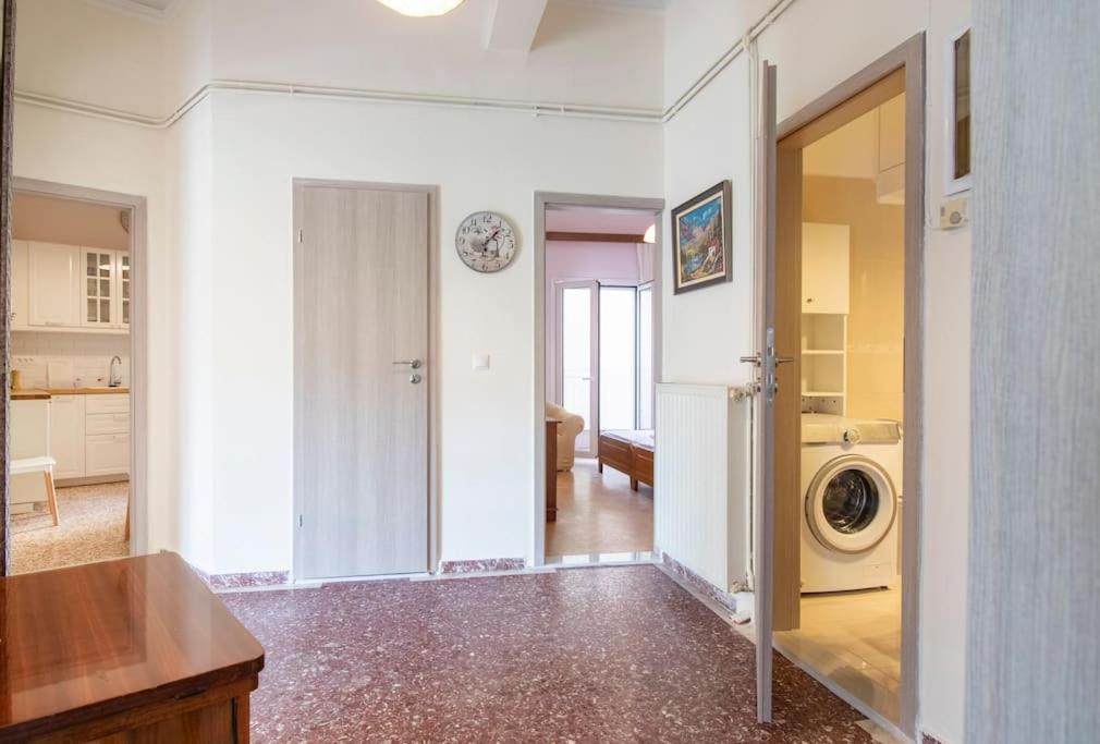 Vintage Charm Apt Near Centre イラクリオン エクステリア 写真