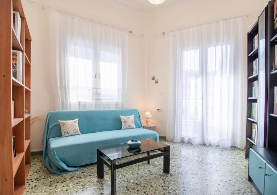 Vintage Charm Apt Near Centre イラクリオン エクステリア 写真